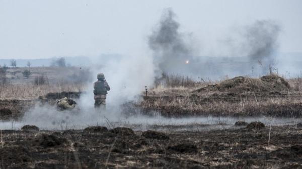 Киевские боевики выпустили более трех десятков снарядов по территории ЛНР