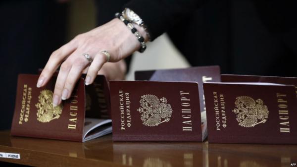 Жители ЛНР уже могут получать российское гражданство в специальных центрах Ростовской области