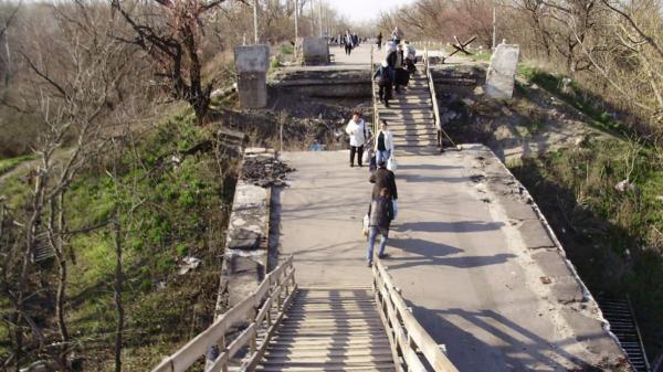 Народная милиция ЛНР: ВСУ начали разминирование территории у моста в Станице Луганской после давления международных организаций