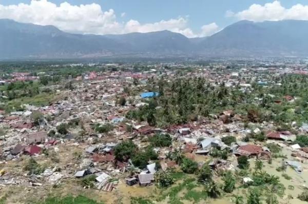 Число погибших при землетрясении в Индонезии превысило 830 человек
