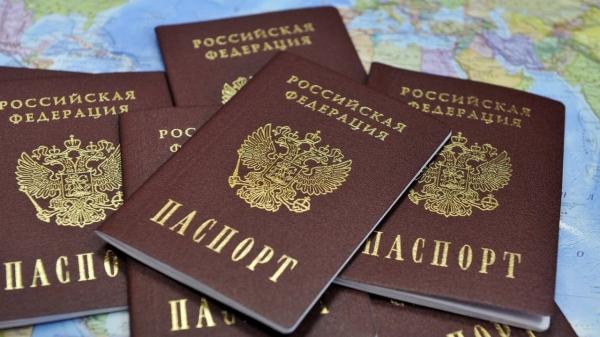 Чего боится Киев, глядя на выдачу российских паспортов Донбассу