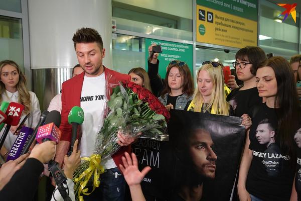 Сергея Лазарева, вернувшегося с «Евровидения 2019», в России встретили овациями