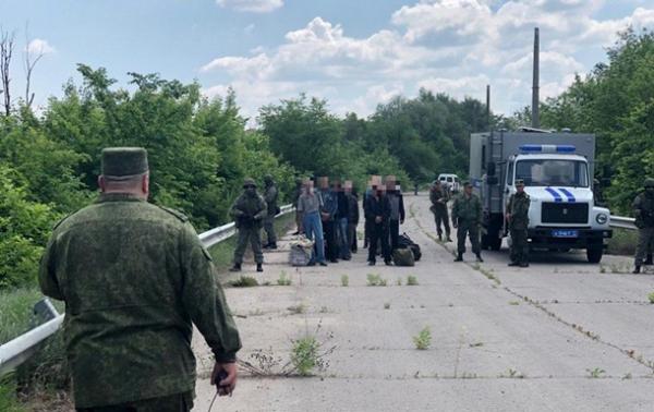 60 заключенных из тюрем ЛНР передали украинской стороне