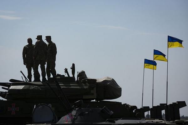 Украинские силовики обстреляли из гранатометов территорию ЛНР