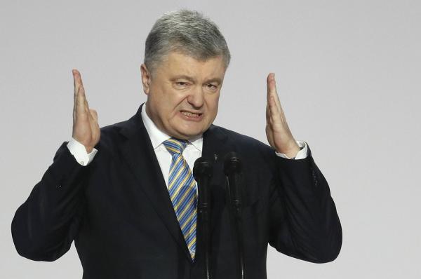 Порошенко заявил, что не будет заканчивать войну на Донбассе
