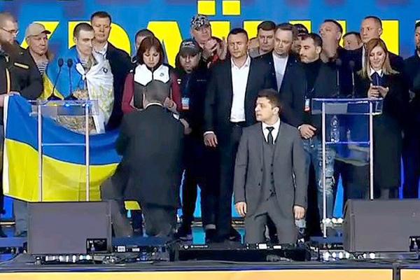 Час пустых обещаний: политолог поделился впечатлениям от дебатов кандидатов в президенты Украины