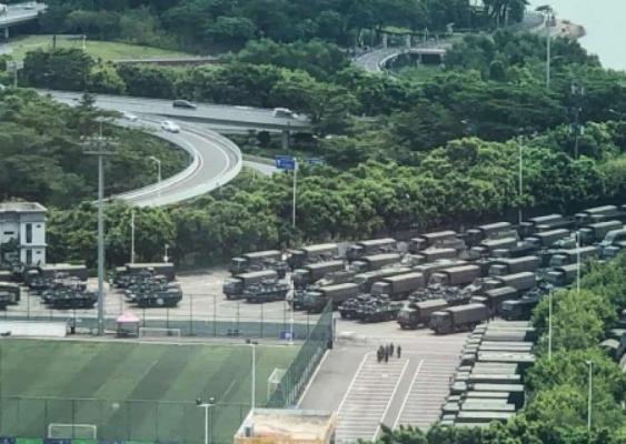 Мир застыл на пороге острейшего кризиса: Китай готовится ввести войска в Гонконг