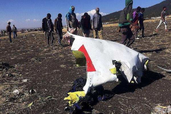 Пилот «Боинга-737 MAX 8»: «После первой катастрофы нам дали на переподготовку всего четыре часа в тренажёре»