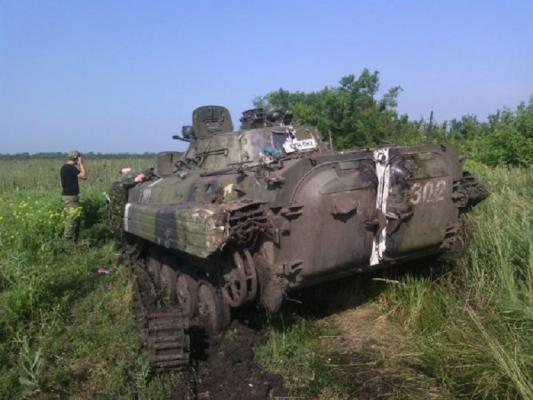 Поездка с летальным исходом: Киевские боевики прокатились на БМП по минному полю