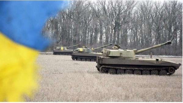 ВСУ перебросили в Донбасс САУ, боеприпасы и бронетехнику